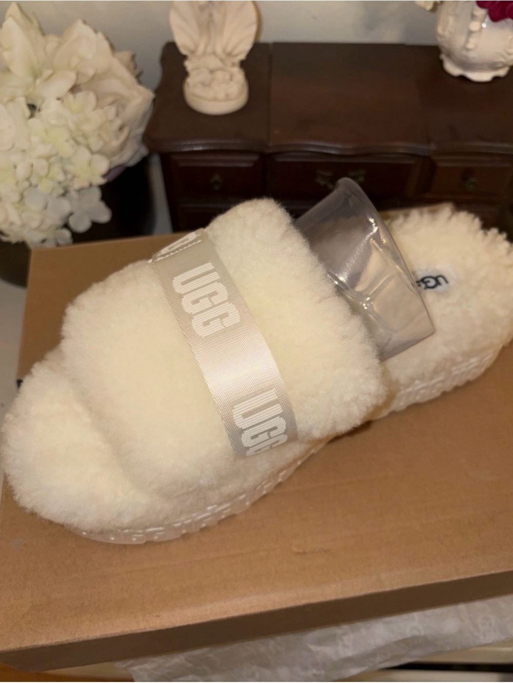 UGG Fluffita Slide
